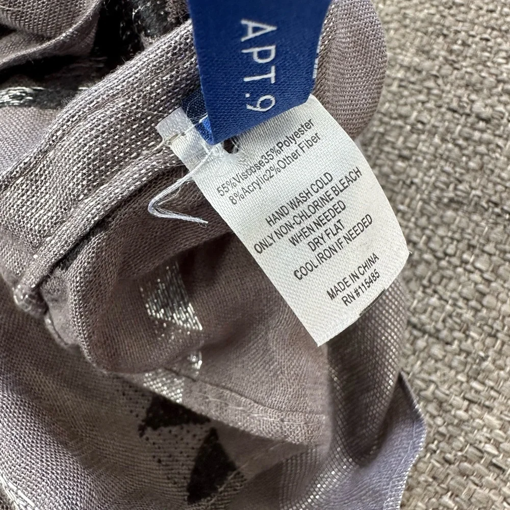 Apt 9 Women’s Gray Aztec Infinity Scarf